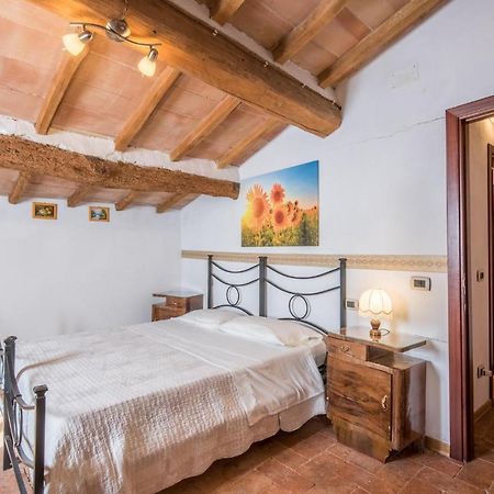 Gorgeous Home In Montalcino With Kitchen Kültér fotó