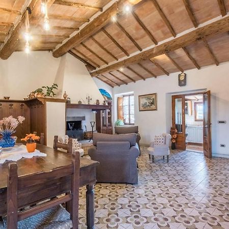 Gorgeous Home In Montalcino With Kitchen Kültér fotó